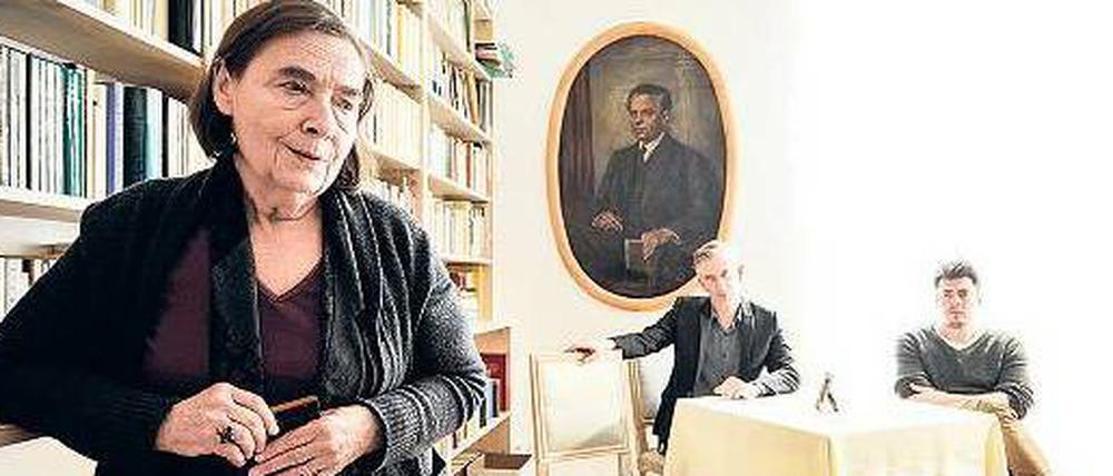 Flohmarkt der Gefühle. Gabriele Heinz, Bernd Moss und Rouven Stöhr spielen eine Drei-Generationen-Auseinandersetzung im Reinhardtsaal. 