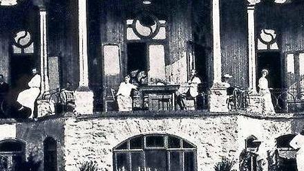 Das einfache Leben. Hauptgebäude auf dem Monte Verità, um 1920.