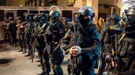 Mitglieder einer ukrainischen Spezialeinheit bei einem Einsatz am 1. April in Kiew.