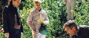 Tatort Luzern: Die Kommissare Flückiger (Stefan Gubser, re.) und Ritschard (Delia Mayer, li.) müssen den Tod einer dreifachen Mutter aufklären. Foto: ARD/SRF