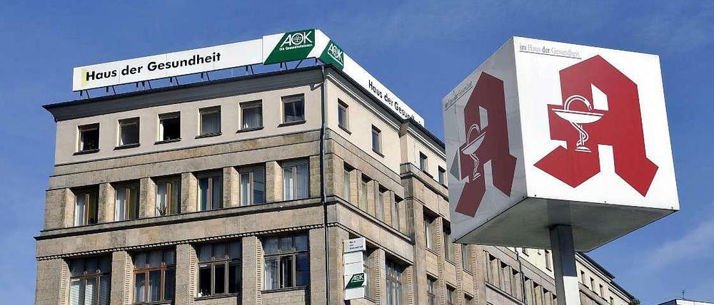 Schon 1913 eröffnet: das Haus der Gesundheit am Alexanderplatz in Berlin-Mitte.