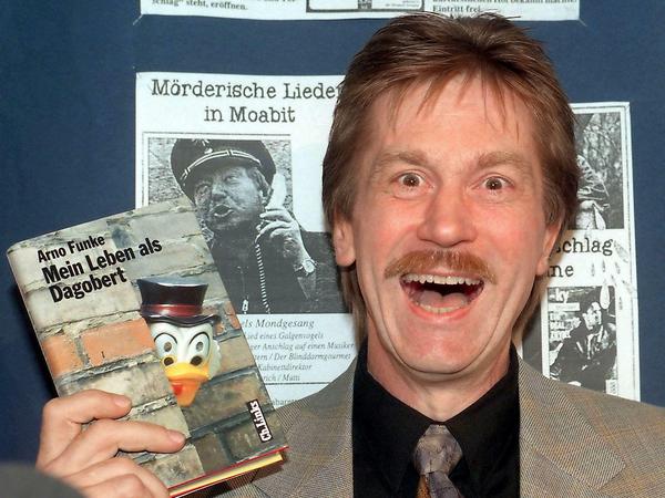 Arno Funke im Jahr 1998 bei Der Vorstellung seines Buches "Mein Leben als Dagobert"