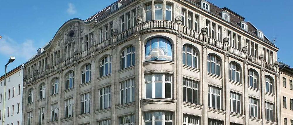 Noch gut in Schuss. Einst wurde hier Bekleidung verkauft, nun steht das Haus leer – doch das soll sich ändern.