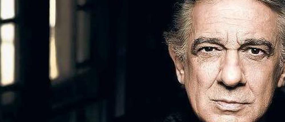 Silbergelockter Sängerstar. Plácido Domingo ist 73 Jahre alt.