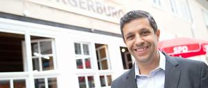 Erstmal Urlaub. SPD-Fraktionschef Raed Saleh wartet noch ab, ob er in die Kampfkandidatur gegen Parteichef Jan Stöß geht.