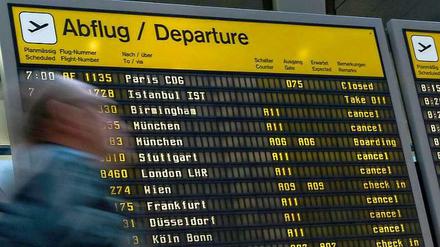 So sah es während des Lufthansa-Streiks am Flughafen Tegel aus. Beinahe wäre es am Freitagabend ähnlich gekommen - wenn auch aus einem anderen Grund.