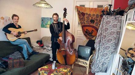 Zu Hause ist’s am schönsten. Das Folk-Pop-Duo Nature in the City spielt in einer Privatwohnung in Friedrichshain.