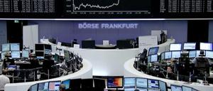 Bei den auch „Dividendenstripping“ genannten Geschäften geht es um den raschen Kauf und Verkauf von Aktien rund um den Dividendenstichtag börsennotierter Unternehmen.