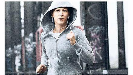 Joggen für den Arbeitgeber. Filialdirektorin Lena Kuske ist nicht die einzige Führungskraft, die von der Commerzbank vor die Kamera geschickt wurde.