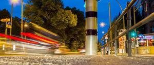 Unter Beobachtung. Die Standorte der stationären Blitzer sind allgemein bekannt. Jetzt wurde zusätzlich verdeckt gemessen.