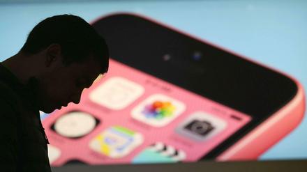 Strafe für die Großen. Apple, Google und andere Konzerne müssen Millionen zahlen wegen unerlaubter Absprachen.
