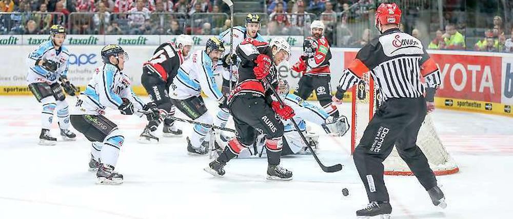 Turbulenzen vor dem Ingolstädter Tor. Aber diesmal waren es die Bayern, die sich am Ende auswärts durchsetzen konnten.