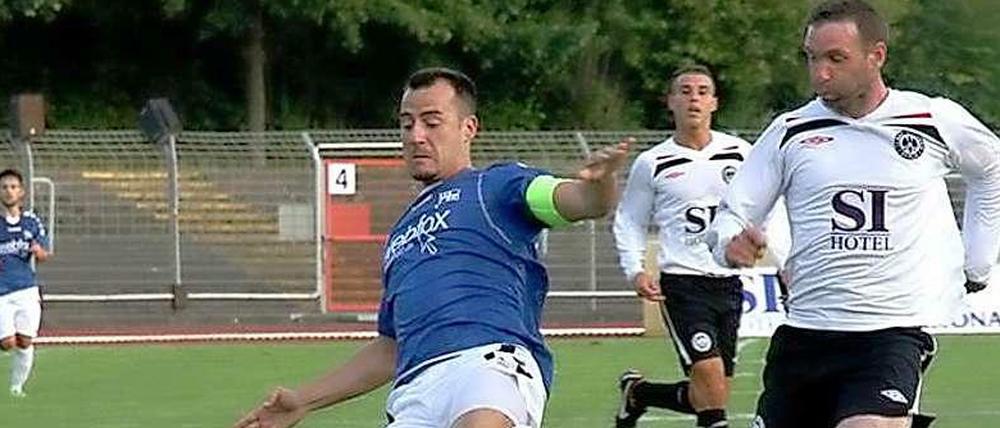 Voller Einsatz für den Aufstieg: Hertha Zehlendorf gegen Tennis Borussia im August 2013.