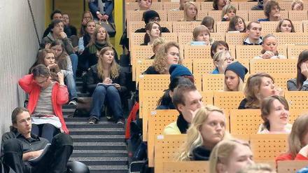 Dicht gedrängt. NC-freie Fächer könnten zu überfüllten Hörsälen führen.