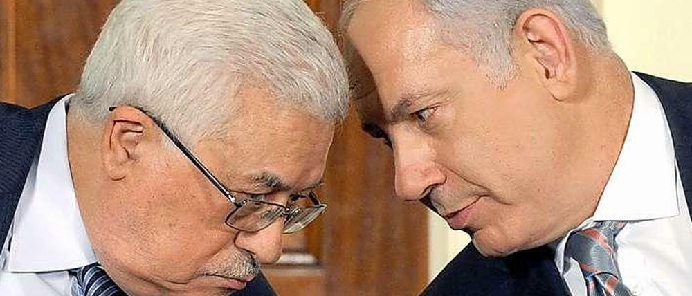 Palästinenserpräsident Mahmud Abbas (links) und Israels Premierminister Benjamin Netanjahu. Das Foto zeigt sie bei Gesprächen im Jahr 2010 in Washington.