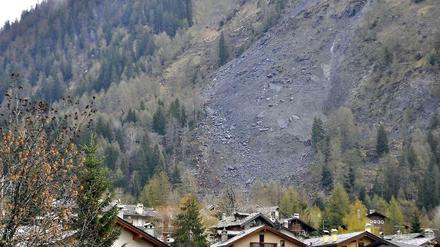 Der Berg rutscht.