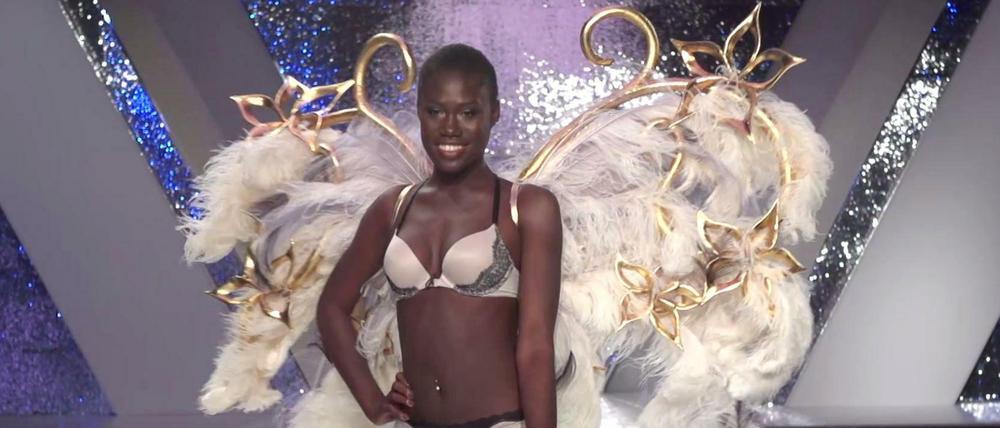 Löscht die Kommentare nicht. "Germany's Next Topmodel"-Kandidatin Aminata wird auf Facebook rassistisch beleidigt. 