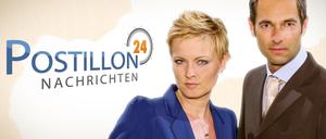 Die Pose sitzt. Anne Rothäuser und Thieß Neubert moderieren die neue Satiresendung "Postillon24" im NDR. 