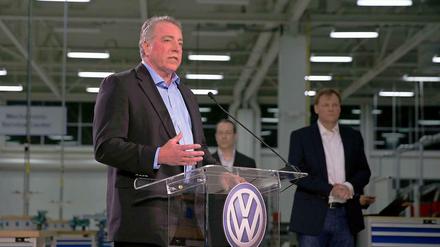 Im Februar war Gary Casteel (links) von den United Auto Workers (UAW), noch kampfeslustig und wollte die Abstimmungsniederlage nicht einfach hinnehmen. Nun tut er es doch.