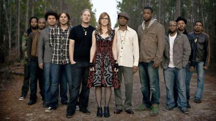 Eine starke Verbindung: die Tedeschi Trucks Band.