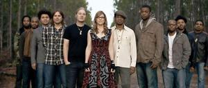 Eine starke Verbindung: die Tedeschi Trucks Band.