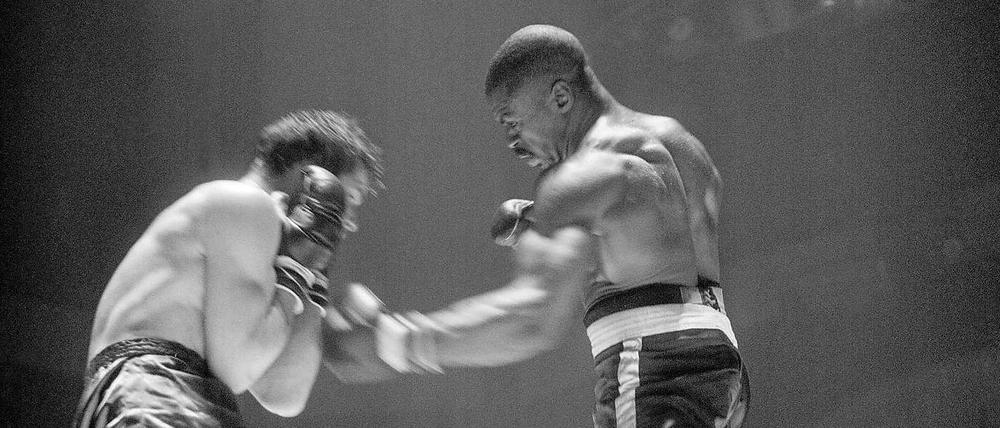 "Hurricane" Cater bei einem Boxkampf im Jahr 1965 - ein Jahr bevor ihm drei Morde angehängt wurden.