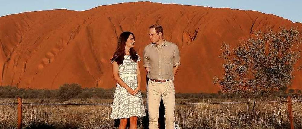 Catherine und William vor dem Uluru. Ayers Rock sagt man nicht mehr.