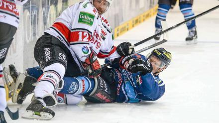 Köln obenauf. Siegtorschütze Mirko Lüdemann hat gut Lachen.