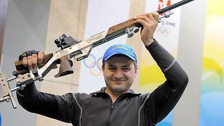 Waffengang. Artur Ajwasjan gewann 2008 in Peking olympisches Gold – für die Ukraine. Jetzt will er sich und sein Luftgewehr in russische Dienste stellen.