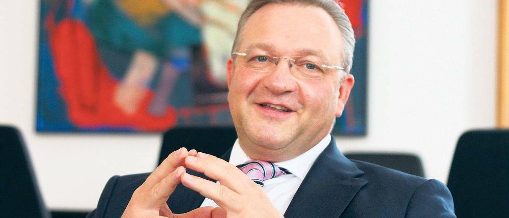 Frank Henkel, 50, ist seit Dezember 2011 Bürgermeister und Innensenator sowie seit 2008 CDU-Landesvorsitzender.