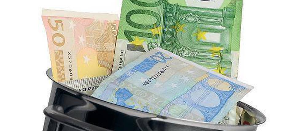 Wer sein Geld sicher anlegen will, für den könnte sich Tagesgeld lohnen. Finden Sie mit einem Vergleich die besten Zinssätze heraus. 