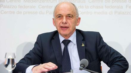 Ueli Maurer.