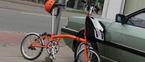 Ausgeklappt. Das Faltrad hat eingeklappt die Größe eines Reisekoffers.