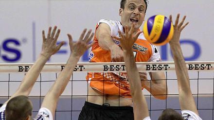 Volleys' Tomas Kmet.