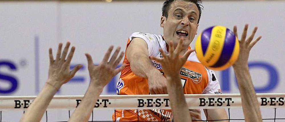 Volleys' Tomas Kmet.