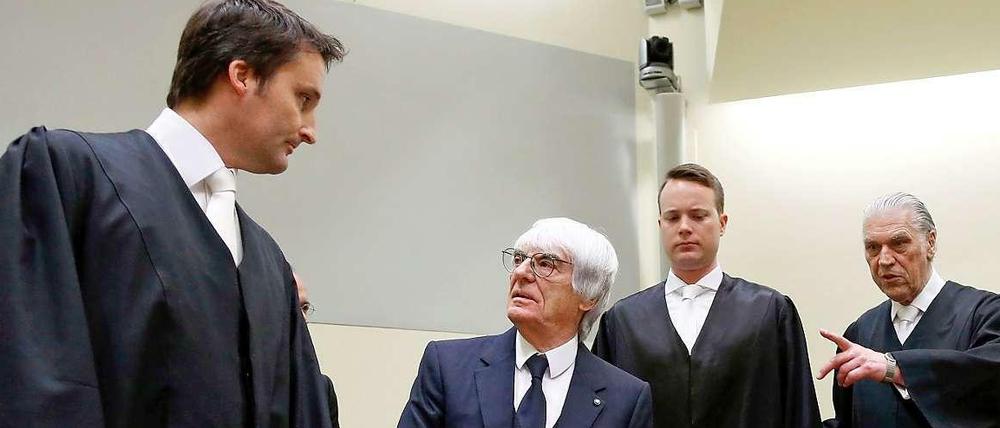 Bernie Ecclestone muss sich vor Gericht verantworten.
