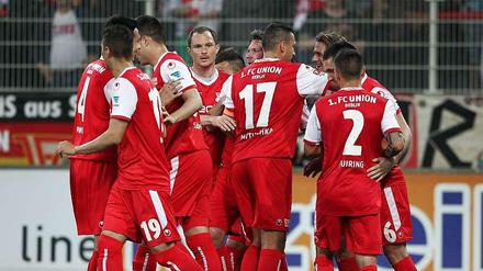 Mannschaftsjubel nach dem 1:0. 