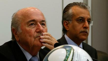Joseph Blatter (li.) mag keine Spielverderber.