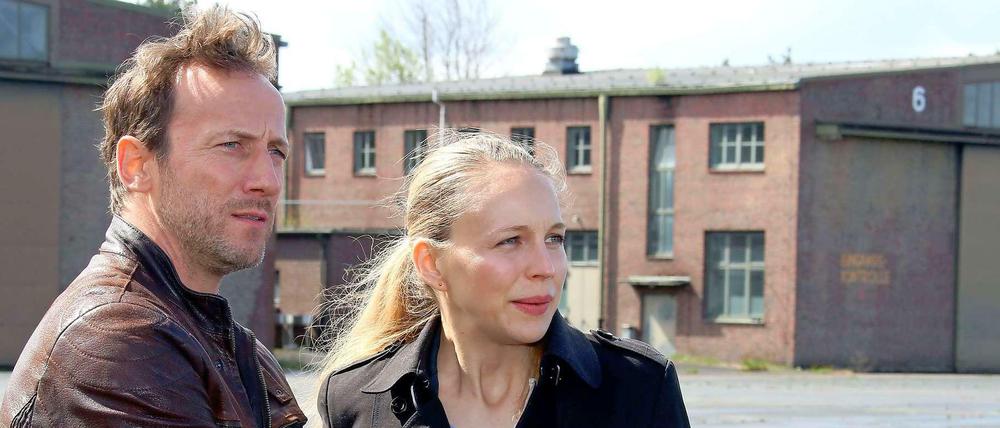 Der Krimi „Kaltstart“ führte die Ermittler Falke (Möhring) und Lorenz (Petra Schmidt-Schaller) nach Wilhelmshaven.