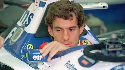 Ayrton Senna kurz vor dem Start zu seinem letzten Grand Prix am 1. Mai 1994 in Imola.
