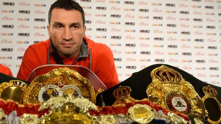 Wladimir Klitschko, 38, hält derzeit die Weltmeistertitel im Schwergewicht nach Version der drei großen Verbände IBF, WBO und WBA. Gegen Alex Leapai verteidigt er heute seinen Titel (22.45 Uhr, live bei RTL). 