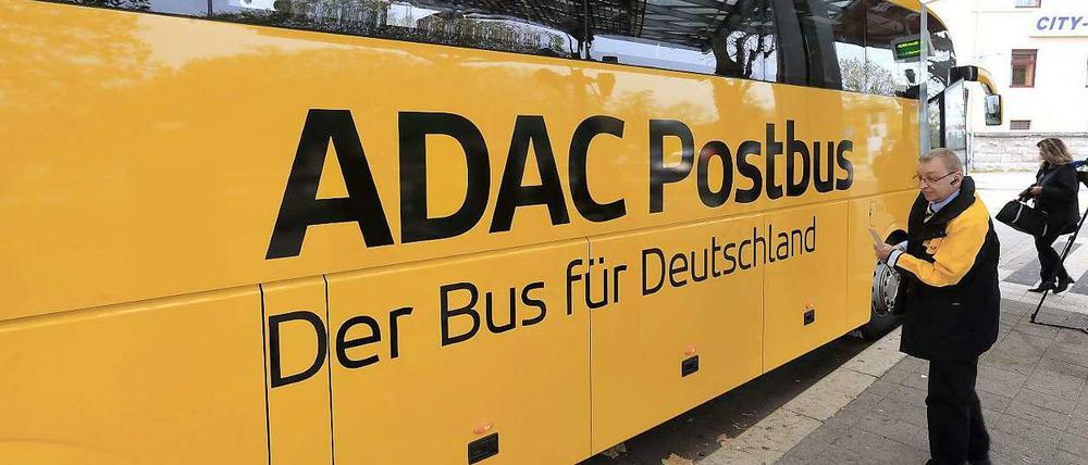 Wackelkandidat. Post und ADAC schicken jeden Tag Dutzende Busse auf die Strecke, auch von Berlin aus. Der Gewinn bleibt aber übersichtlich.