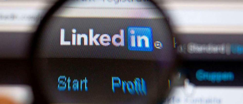 Unter der Lupe. Weltweit kommt Linkedin auf mehr als 300 Millionen Mitglieder, der deutsche Konkurrent bringt nur 14 Millionen zusammen.