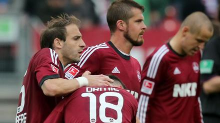 Ernüchterung nach trostloser Vorstellung: Nürnbergs Pinola (li.), Drmic, Nilsson und Hlousek.