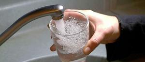 Kein teures Vergnügen. Die Berliner Wasserpreise sinken weiter.