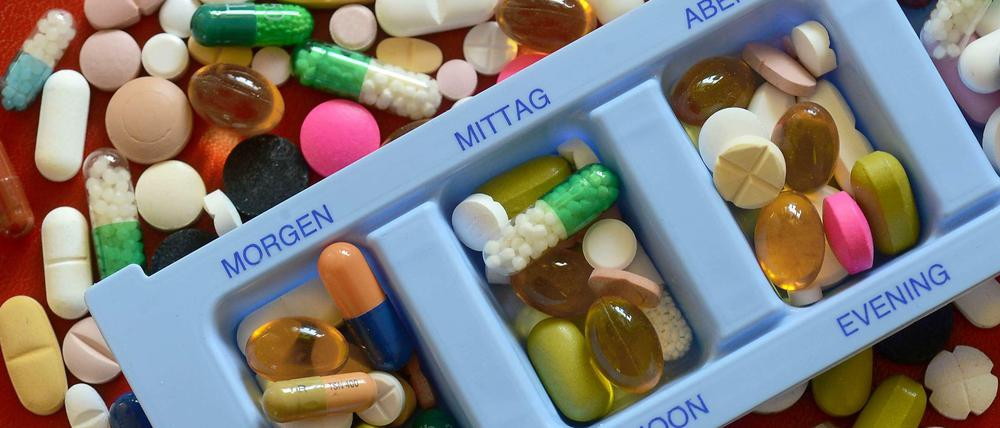 Bittere Pille. Die Ämterhäufung des Vizevorsitzenden des Gesundheitsausschusses bereitet einigen Kollegen Bauchschmerzen.