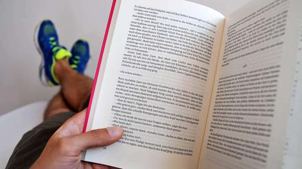 Lesen bildet - und hilft gegen Husten und Schnupfen.