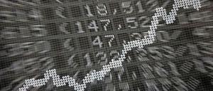 Tendenziell aufwärts. Die Geschäfte der Dax-Konzerne in aller Welt laufen gut - wäre da nicht der Wechselkurs.
