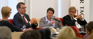 Am Dienstag diskutierten beim Tagesspiegel Bundesentwicklungsminister Gerd Müller (2.v.l.), die Sprecherin der GIZ Tanja Gönner (mitte) und Achim Lohrie von Tchibo (r.). Tagesspiegel-Redakteurin Ulrike Scheffer (l.) moderierte die Veranstaltung. 