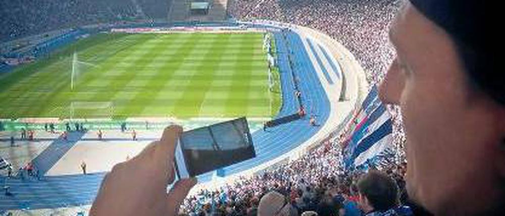 Hallo, Hertha? 2004 wurde das Olympiastadion nach dem Umbau eröffnet – auf diesem Stand ist auch die Technik. Sie soll nun verbessert werden.